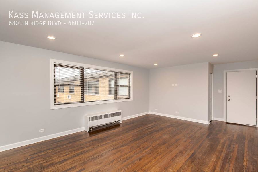Apartment for rent at 6801 N Ridge Blvd #207, Chicago, IL 60645