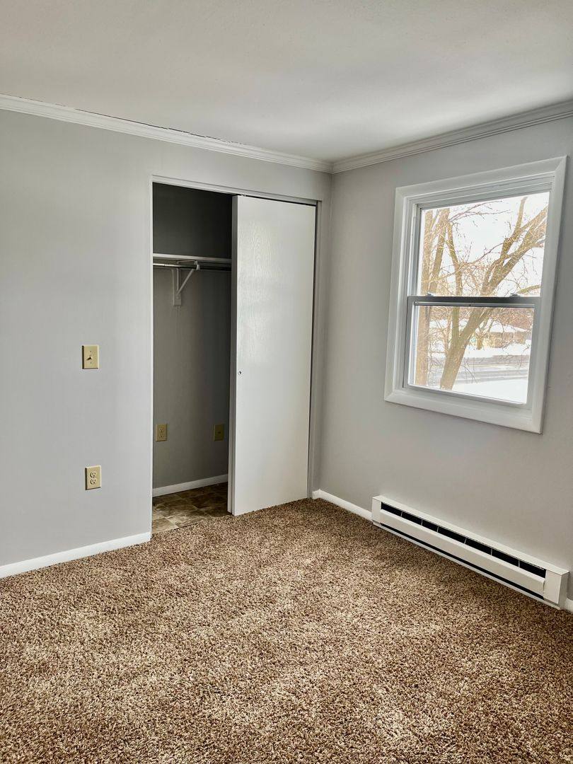 Apartment for rent at 212 Old Liverpool Rd, Liverpool, NY 13088