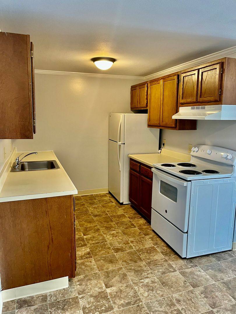 Apartment for rent at 212 Old Liverpool Rd, Liverpool, NY 13088