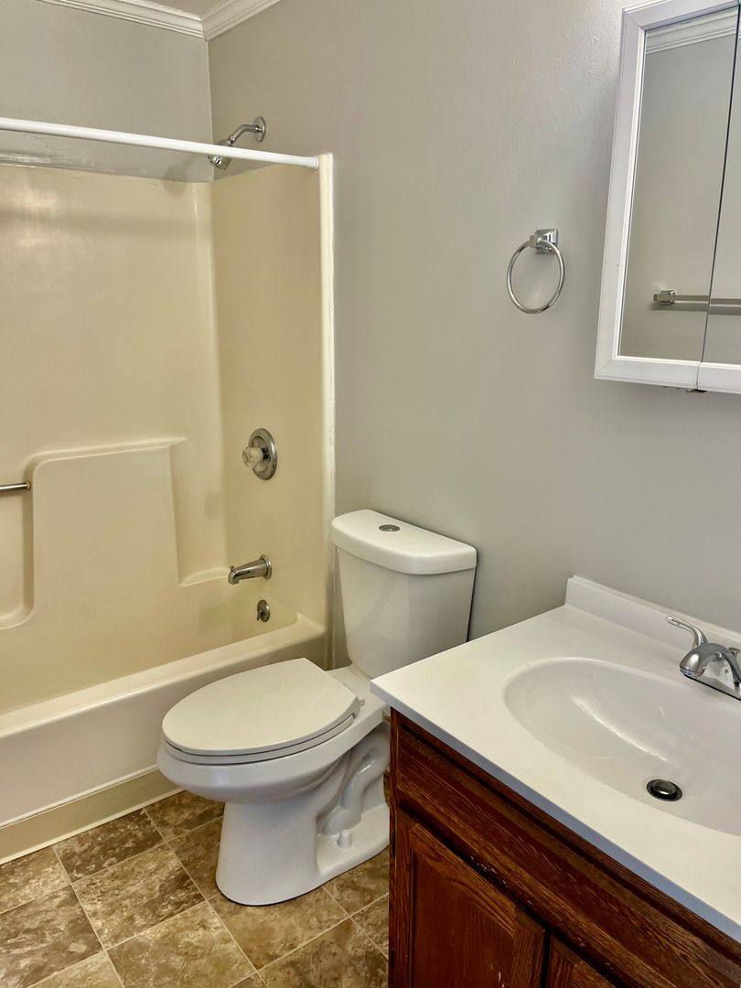 Apartment for rent at 212 Old Liverpool Rd, Liverpool, NY 13088