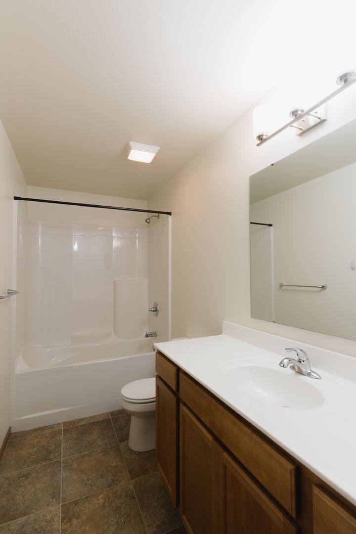 Apartment for rent at 590 Calla Lily Way, Tiffin, IA 52340