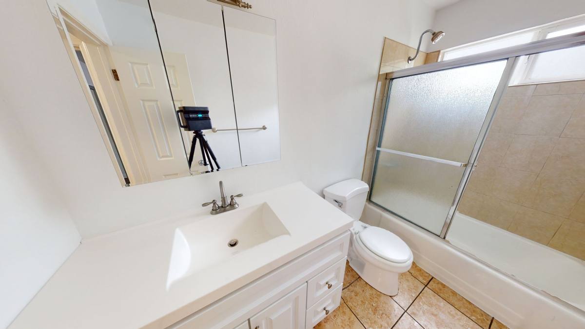 Apartment for rent at 205 E Plymouth St, Inglewood, CA 90302