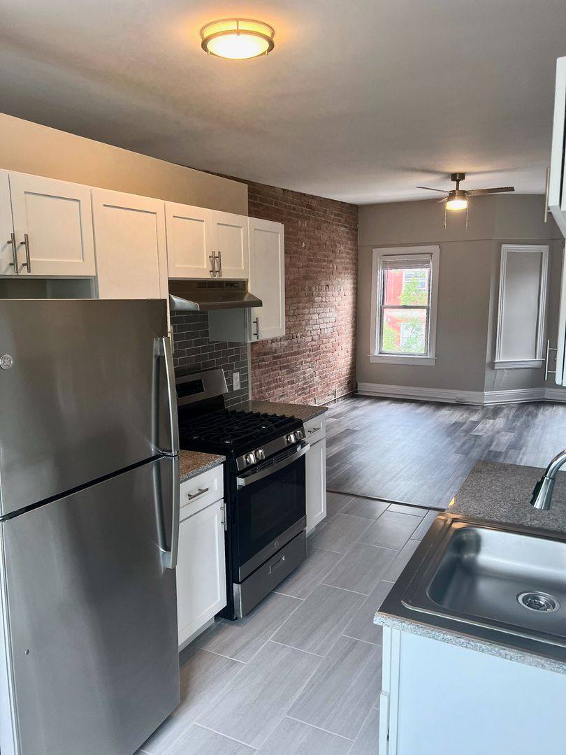 Apartment for rent at 23 Wellsford St, Pittsburgh, PA 15213