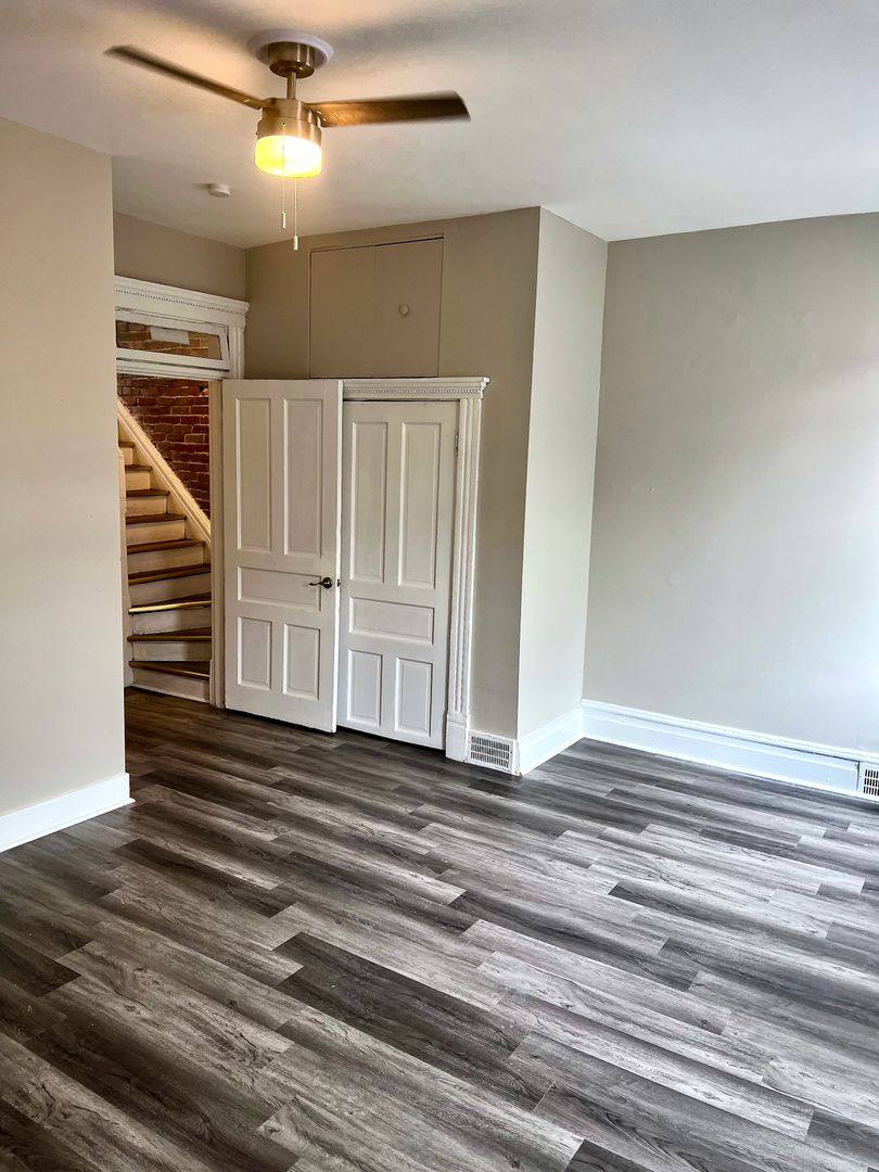 Apartment for rent at 23 Wellsford St, Pittsburgh, PA 15213