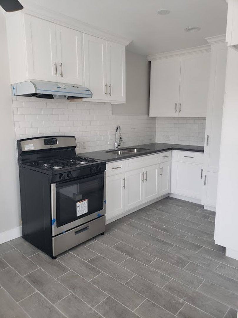 Apartment for rent at 6300 Seville- 2700 Clarendon, Huntington Park, CA 90255