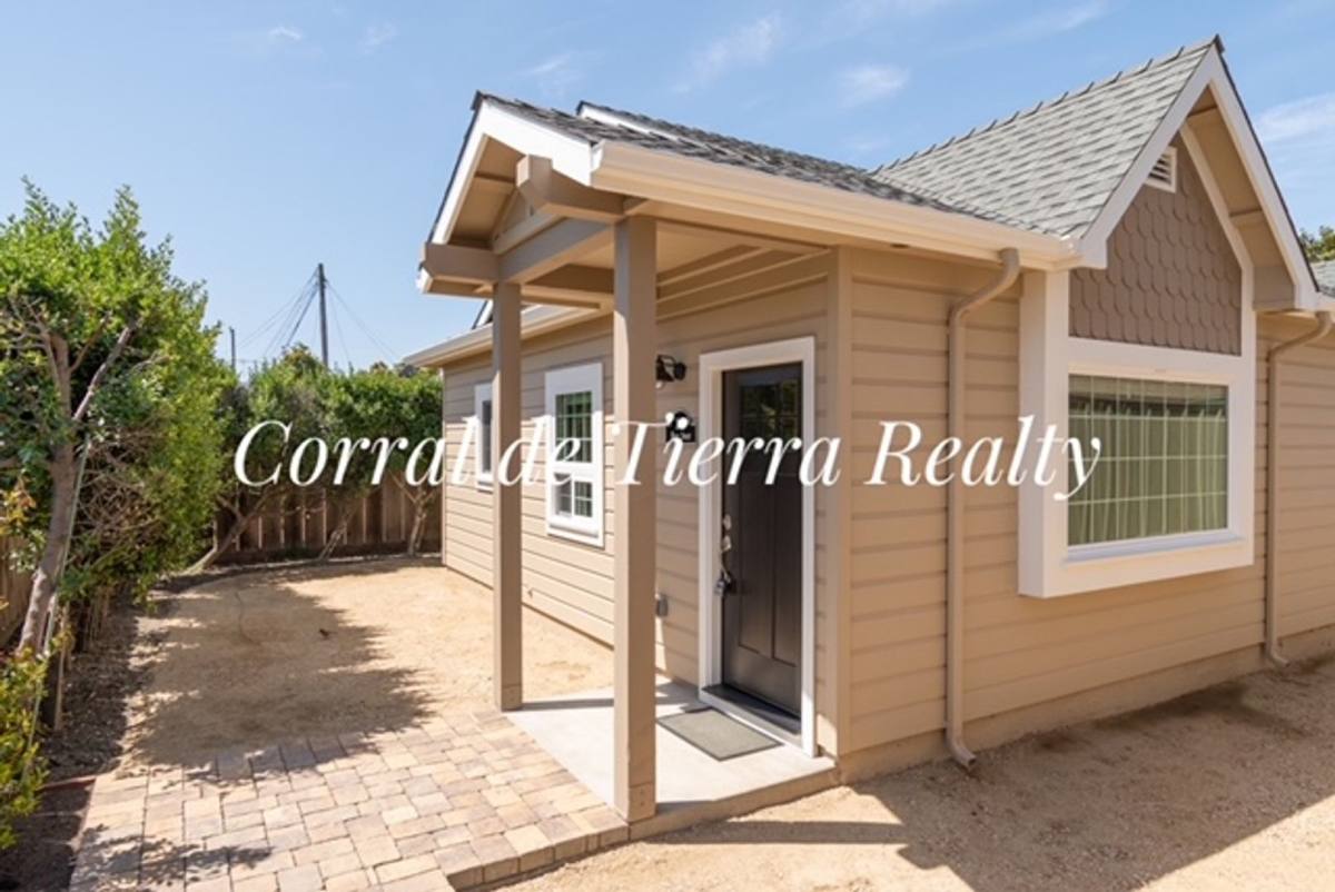 Apartment for rent at 34 Maple St, Salinas, CA 93901