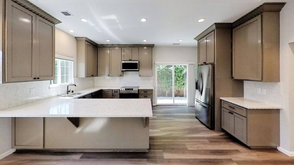 Apartment for rent at 34 Maple St, Salinas, CA 93901