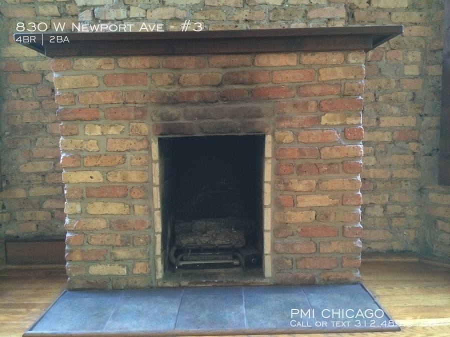 Apartment for rent at 830 W Newport Ave #3, Chicago, IL 60657