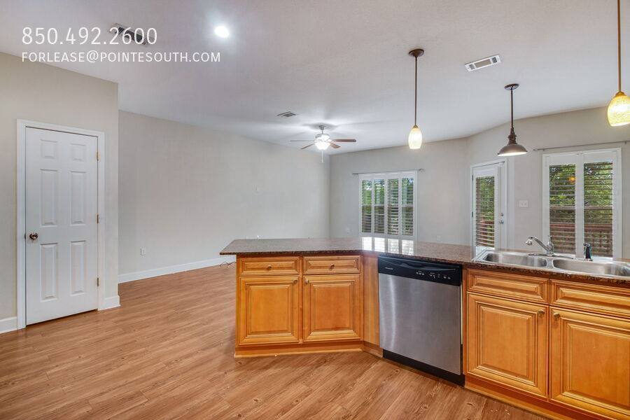 Townhouse for rent at 408 Arbor Lake Dr, Crestview, FL 32536