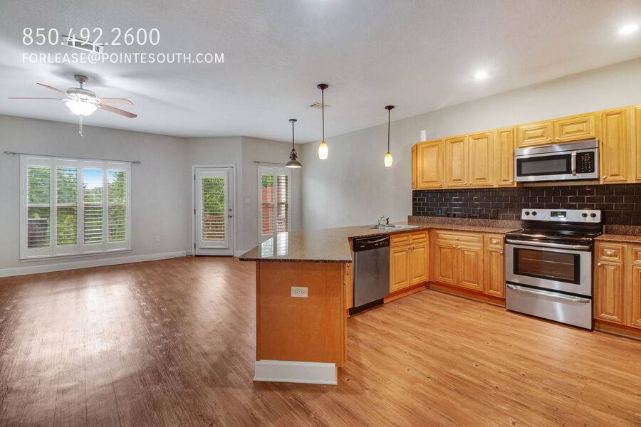 Townhouse for rent at 408 Arbor Lake Dr, Crestview, FL 32536