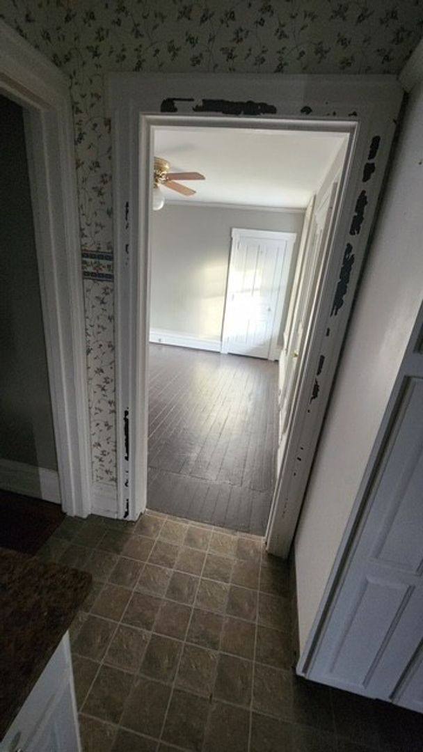 Apartment for rent at 4 Spring Garden St, Lansford, PA 18232