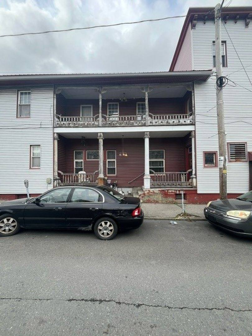Apartment for rent at 4 Spring Garden St, Lansford, PA 18232
