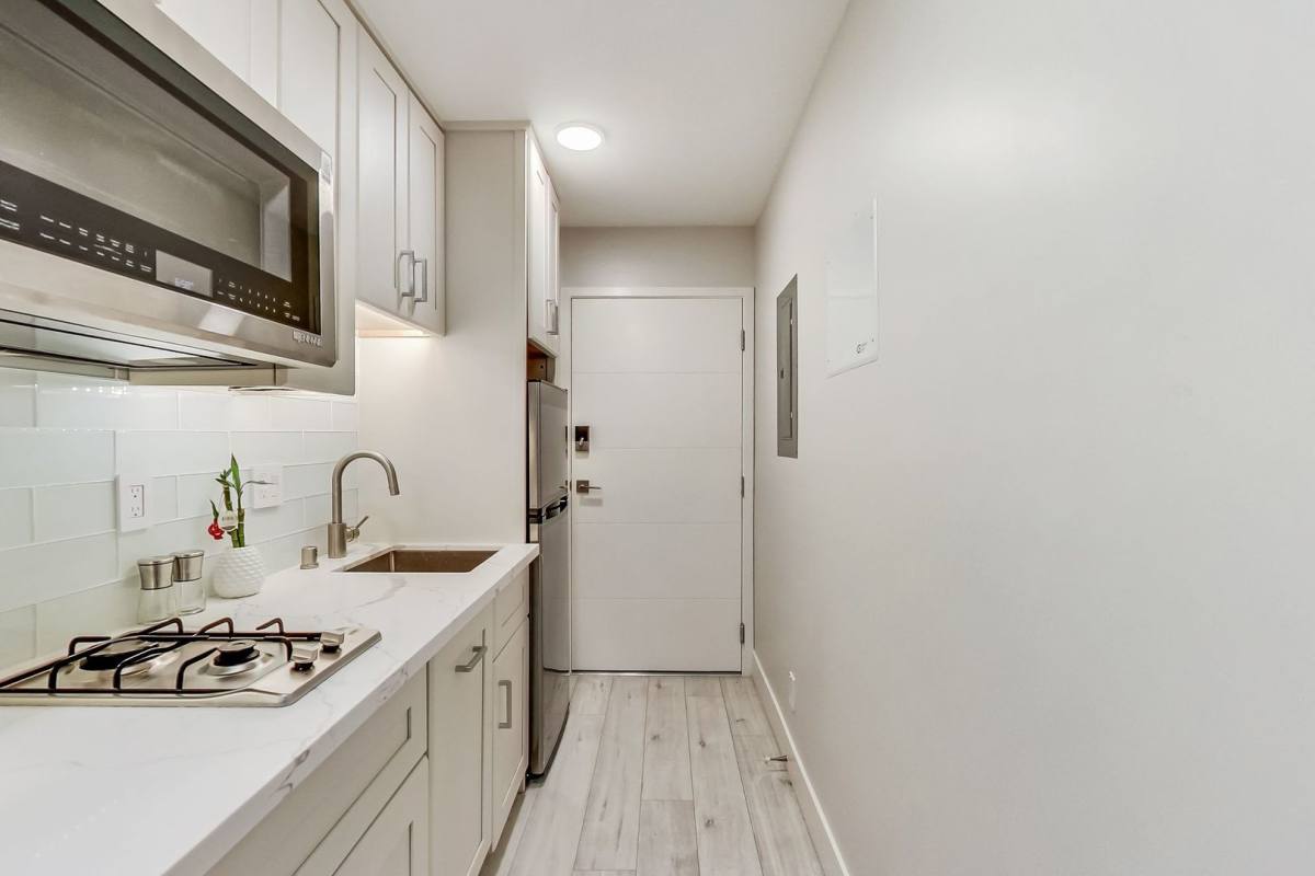 Apartment for rent at 565 Page St, San Francisco, CA 94117