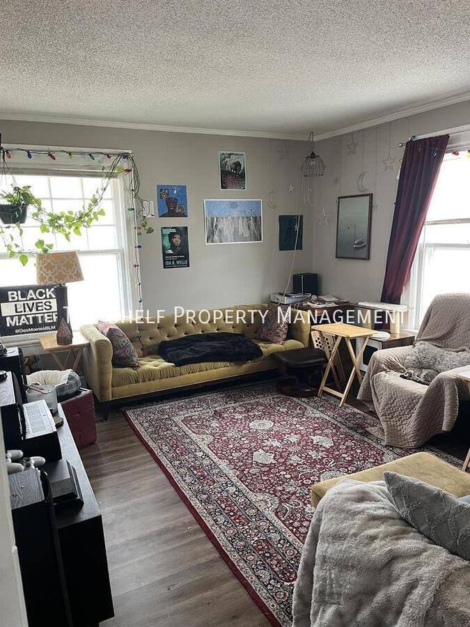 Apartment for rent at 4216 Ingersoll Ave #6, Des Moines, IA 50312