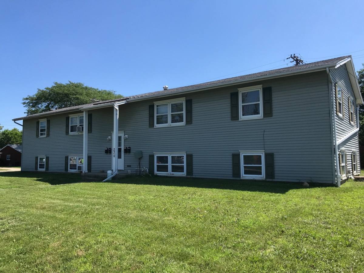 Apartment for rent at 230 Fairway Dr, Bloomington, IL 61701