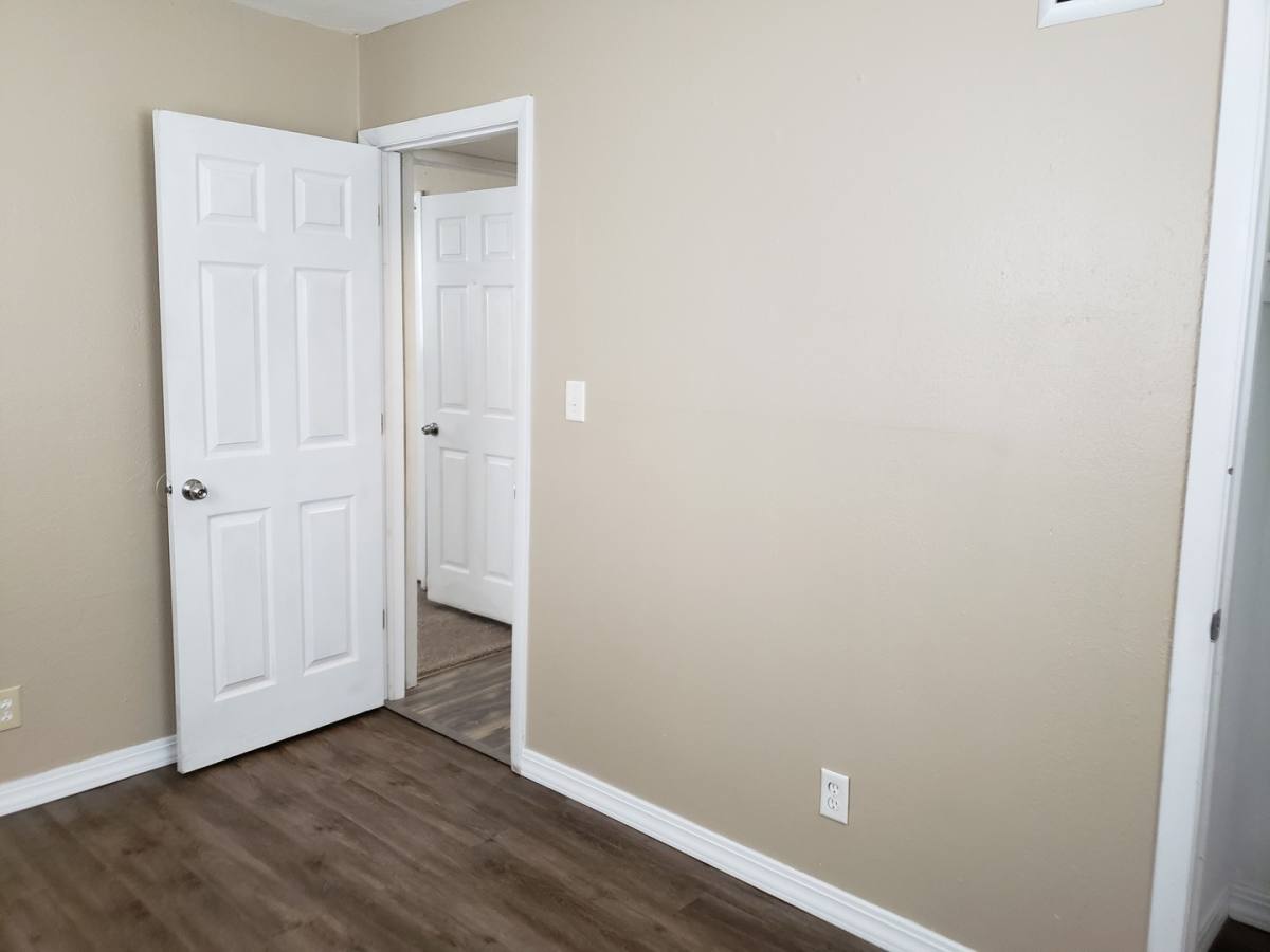 Apartment for rent at 230 Fairway Dr, Bloomington, IL 61701
