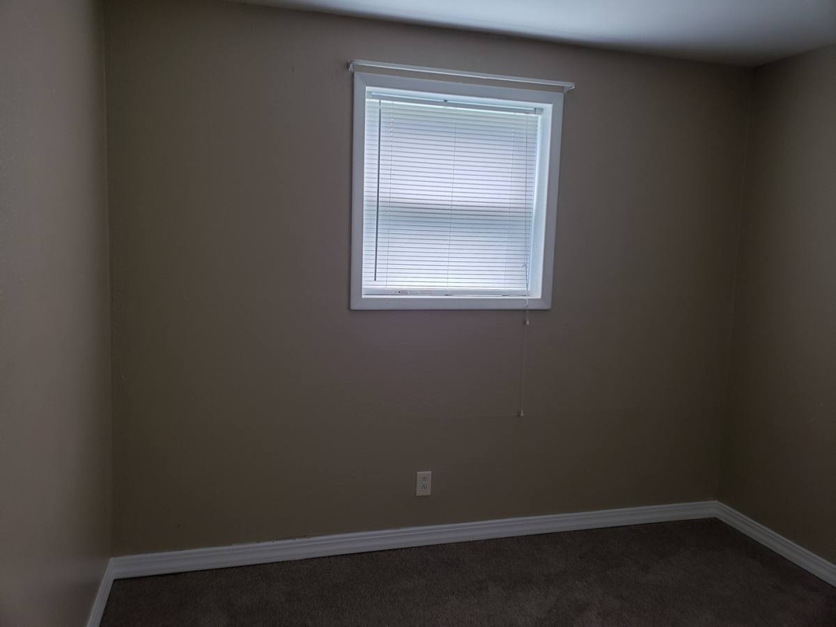 Apartment for rent at 230 Fairway Dr, Bloomington, IL 61701