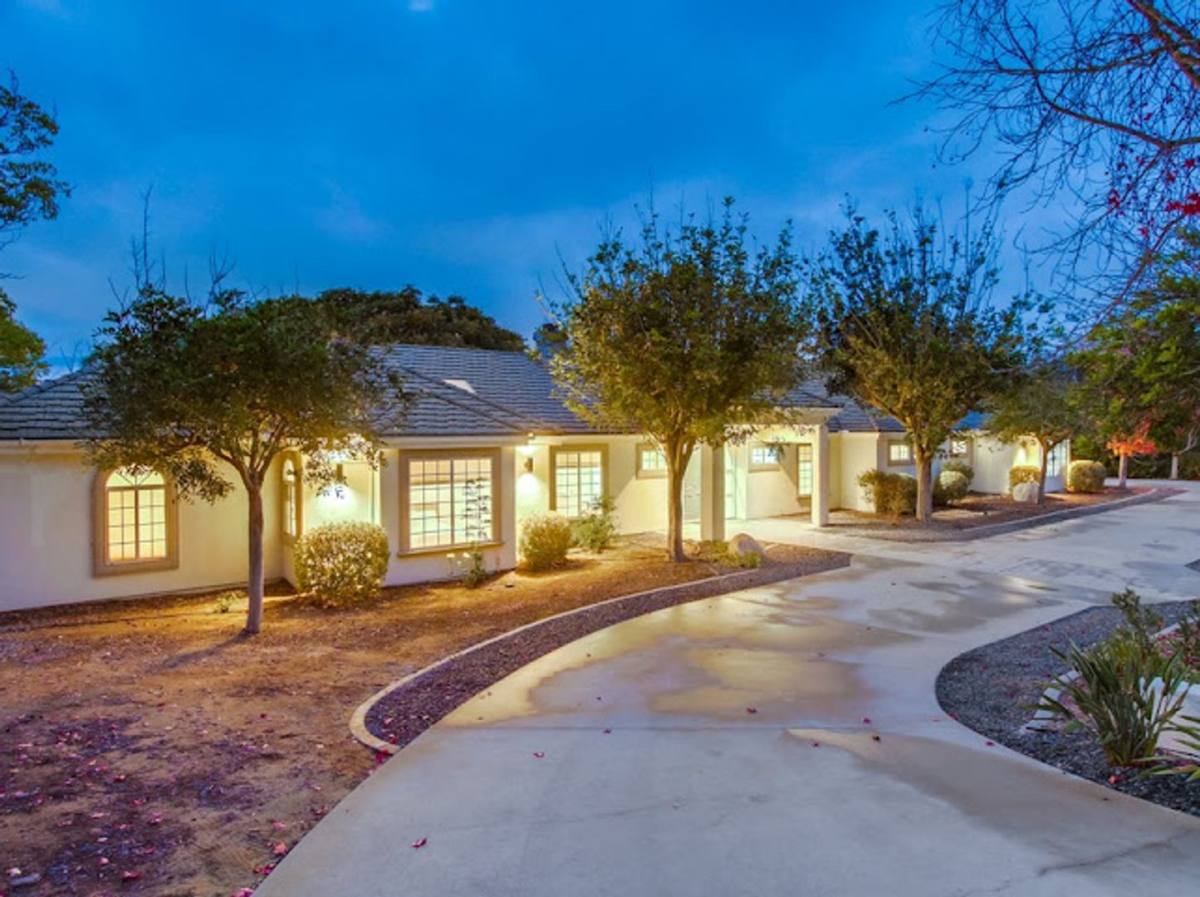 House for rent at 4124 Stonebridge Lane, Rancho Santa Fe, CA 92091