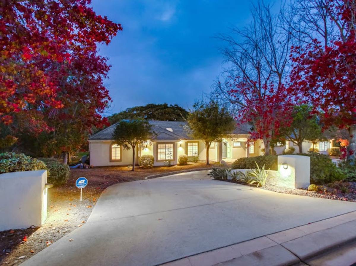 House for rent at 4124 Stonebridge Lane, Rancho Santa Fe, CA 92091