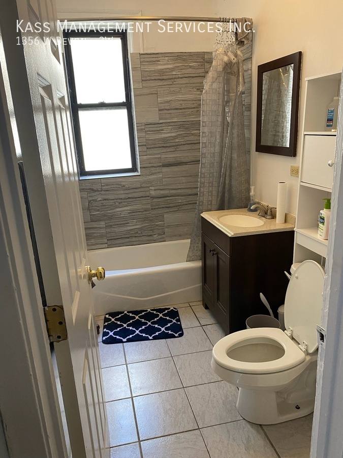 Apartment for rent at 1356 W Devon #3W, Chicago, IL 60660