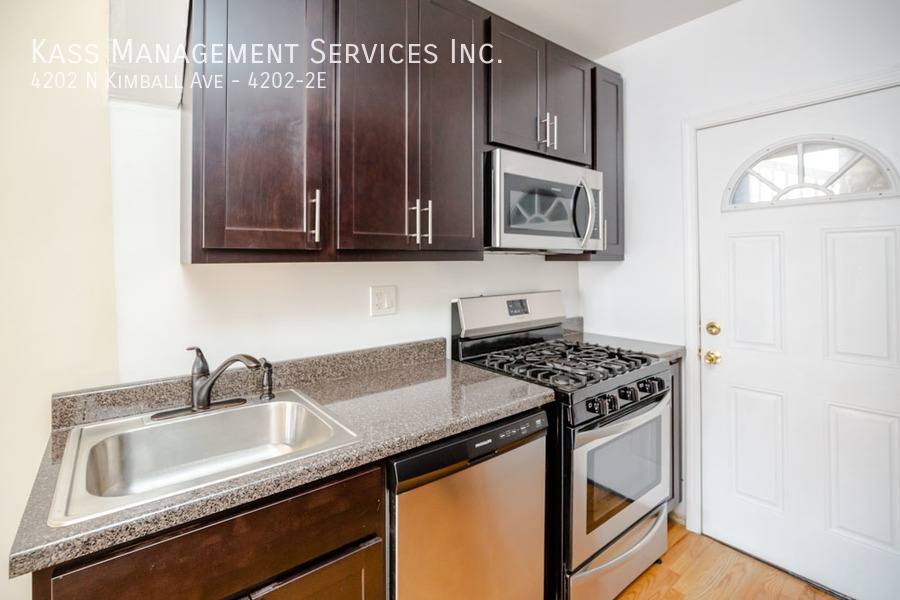 Apartment for rent at 4202 N Kimball Ave #2E, Chicago, IL 60618