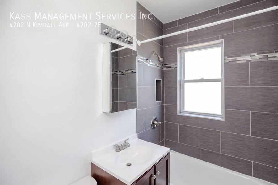 Apartment for rent at 4202 N Kimball Ave #2E, Chicago, IL 60618