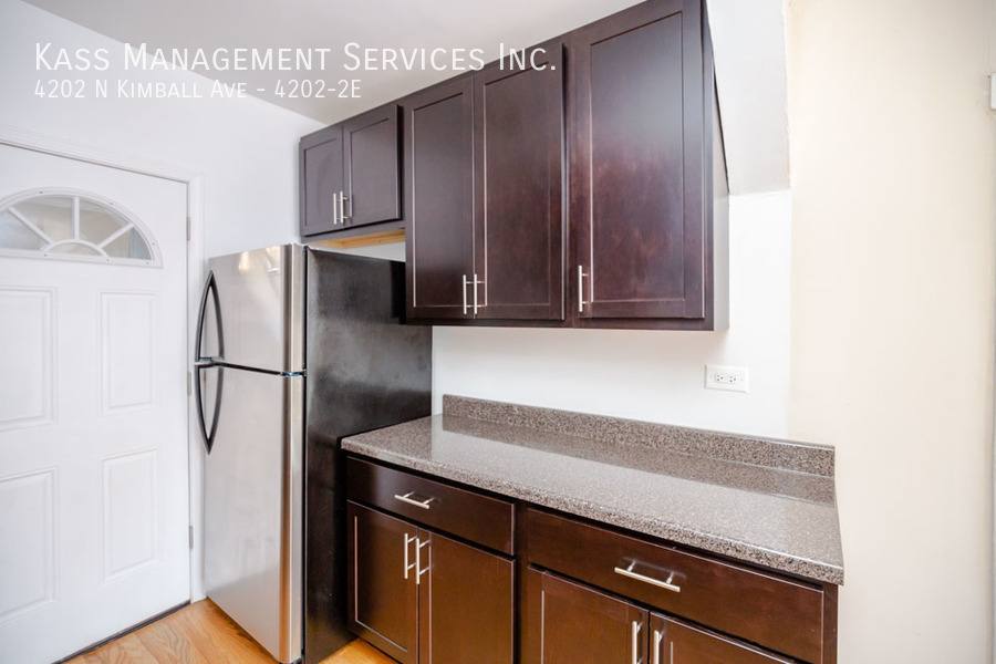 Apartment for rent at 4202 N Kimball Ave #2E, Chicago, IL 60618