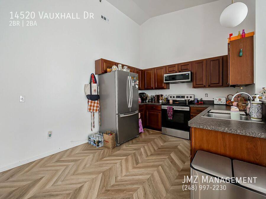 House for rent at 14520 Vauxhall Dr, Sterling Heights, MI 48313