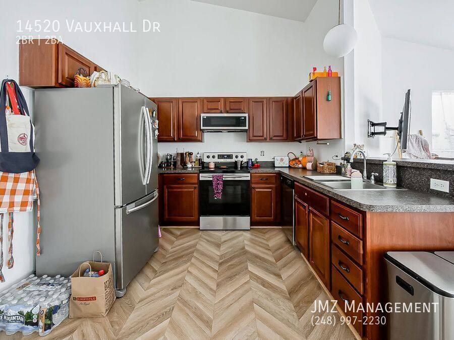 House for rent at 14520 Vauxhall Dr, Sterling Heights, MI 48313