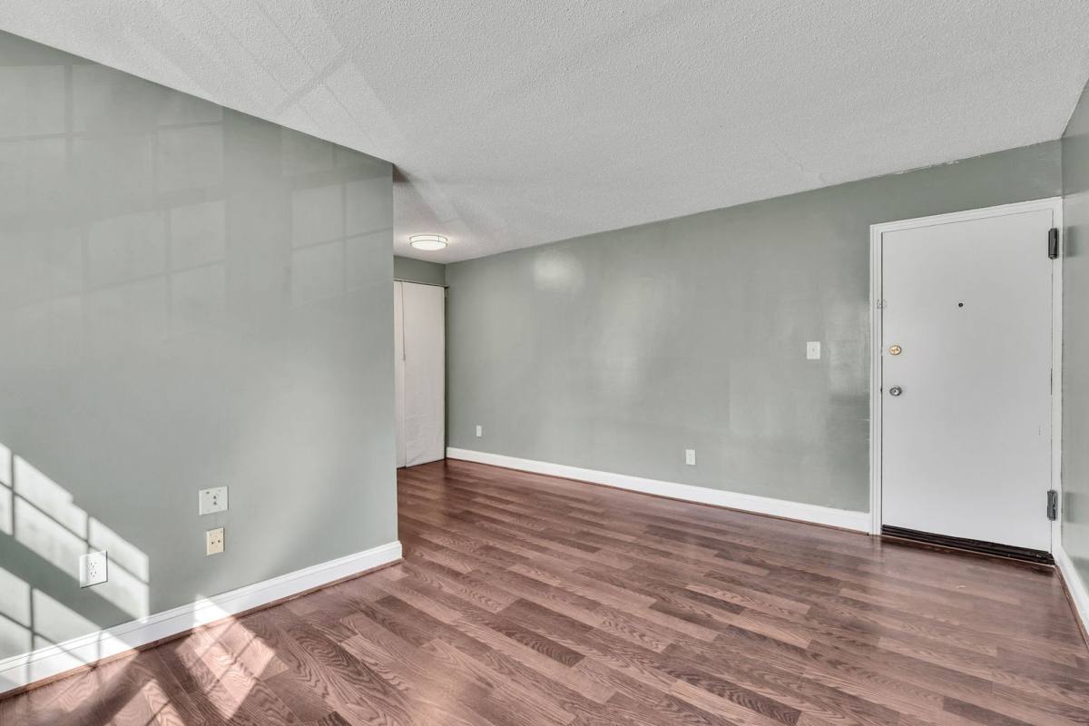 House for rent at 2237 Farrington Ave, Alexandria, VA 22303