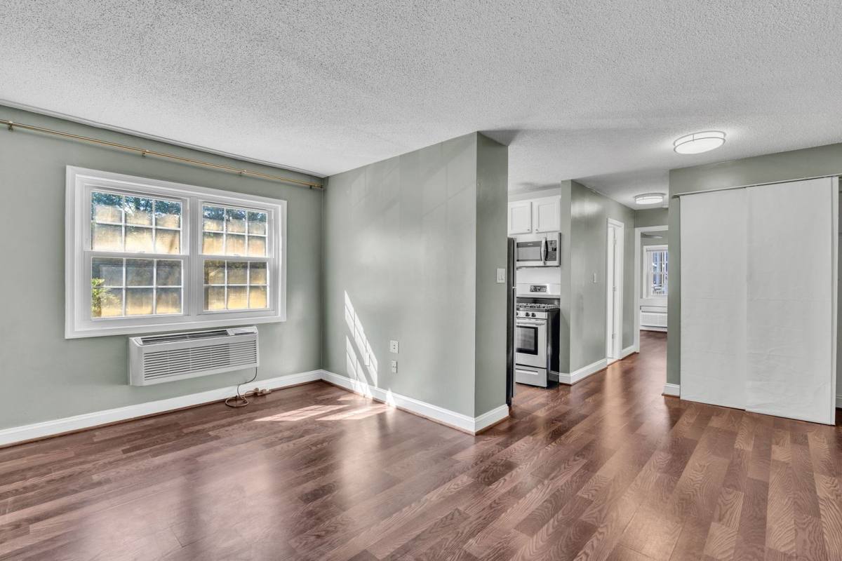 House for rent at 2237 Farrington Ave, Alexandria, VA 22303