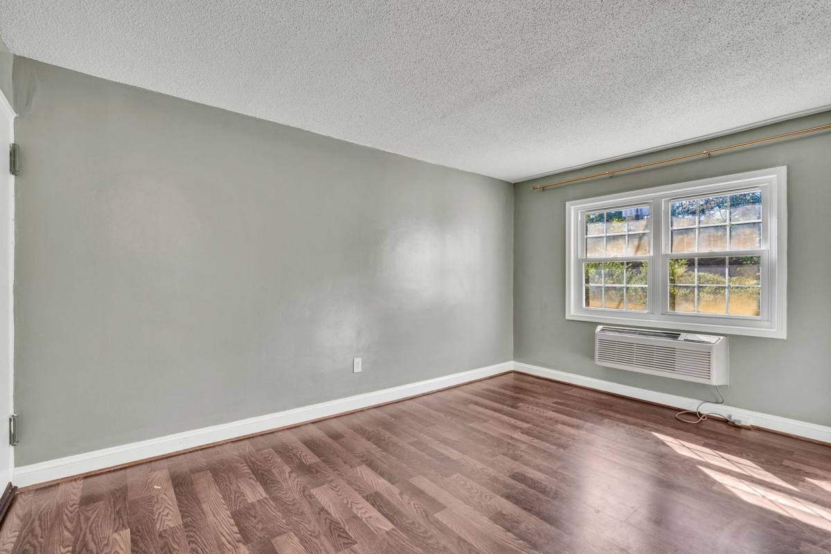 House for rent at 2237 Farrington Ave, Alexandria, VA 22303