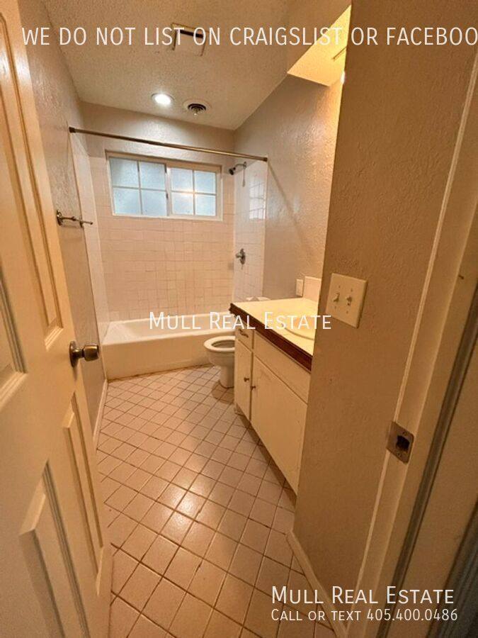 House for rent at 445 NW 86th St, Oklahoma City, OK 73114