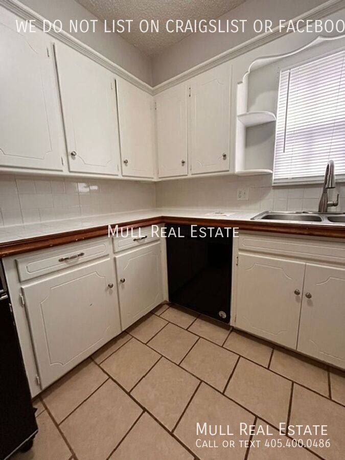 House for rent at 445 NW 86th St, Oklahoma City, OK 73114
