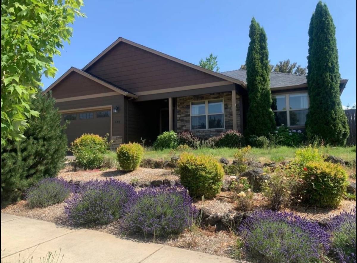 House for rent at 530 St Augustine Dr, Medford, OR 97504
