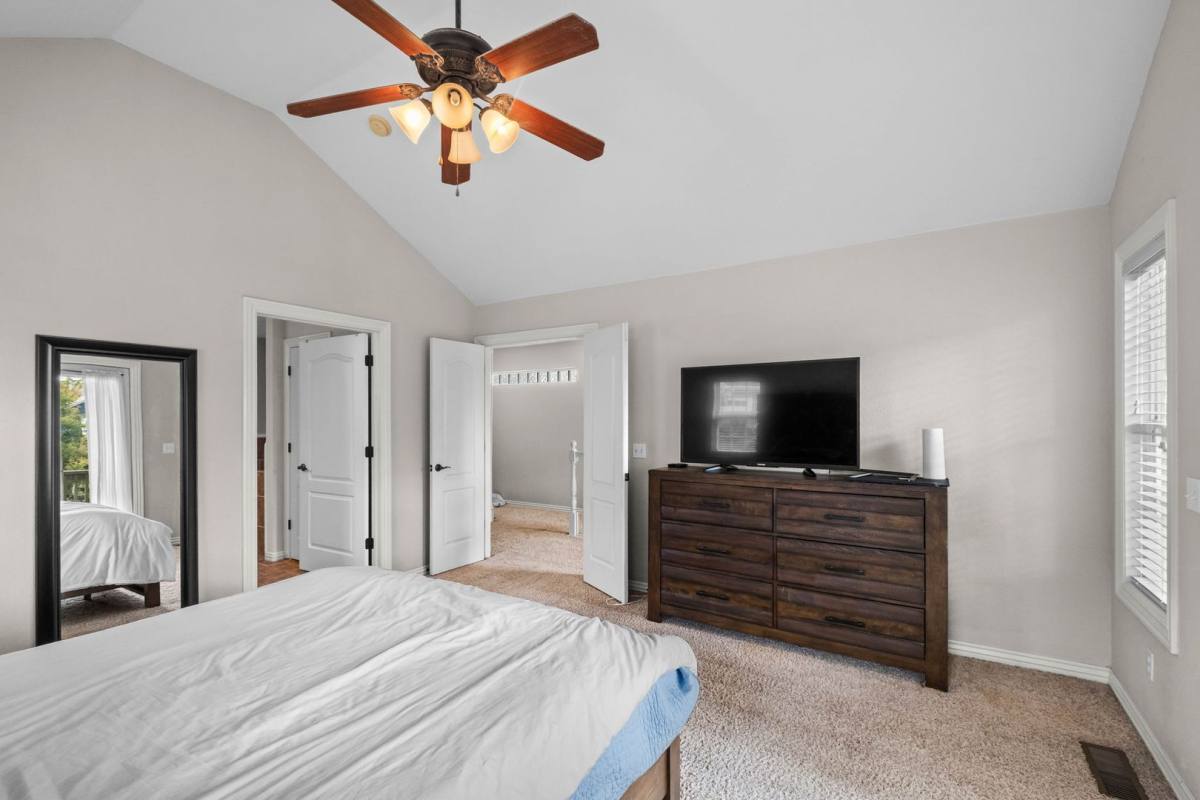 House for rent at 563 N Tennyson Lane, Fayetteville, AR 72704
