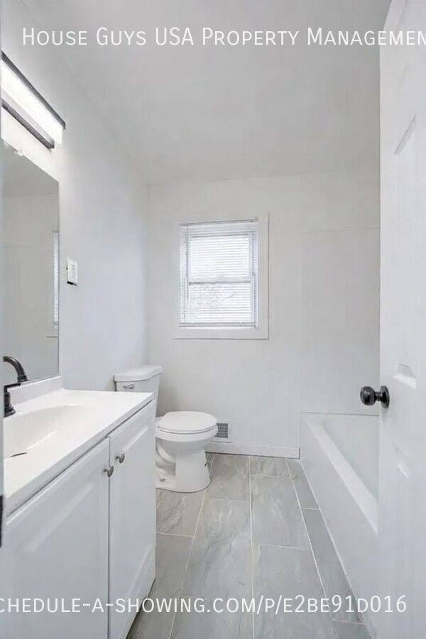 House for rent at 11409 E 31st St S, Independence, MO 64052