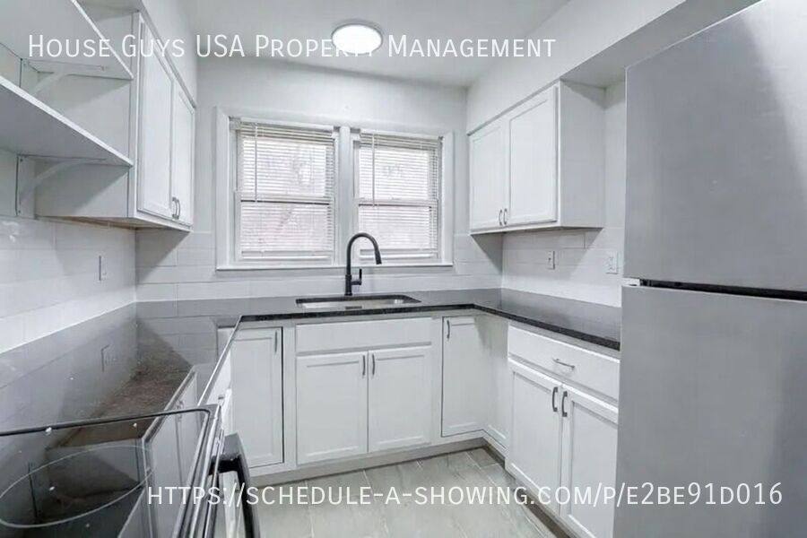 House for rent at 11409 E 31st St S, Independence, MO 64052