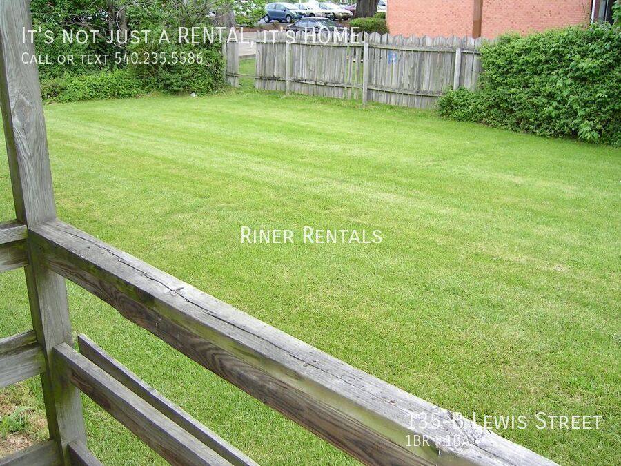 House for rent at 135-B Lewis St, Harrisonburg, VA 22801