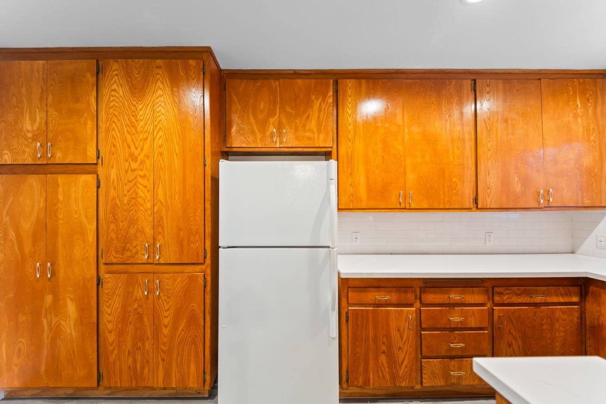 Apartment for rent at 14525 Albers St, Van Nuys, CA 91411