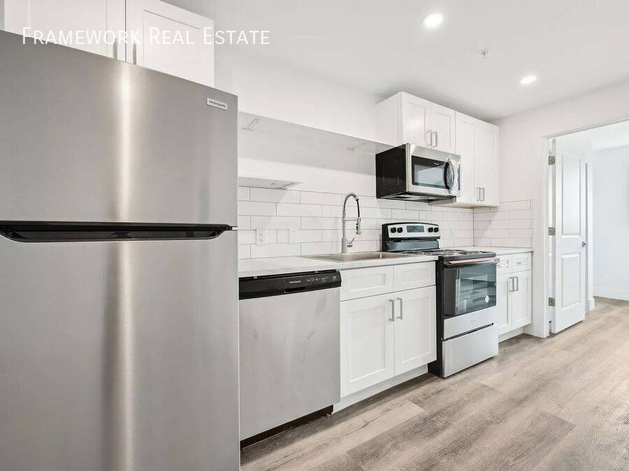 Apartment for rent at 11800 E Colfax Ave #105, Aurora, CO 80010