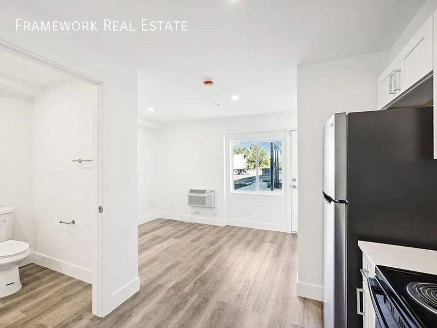 Apartment for rent at 11800 E Colfax Ave #220, Aurora, CO 80010