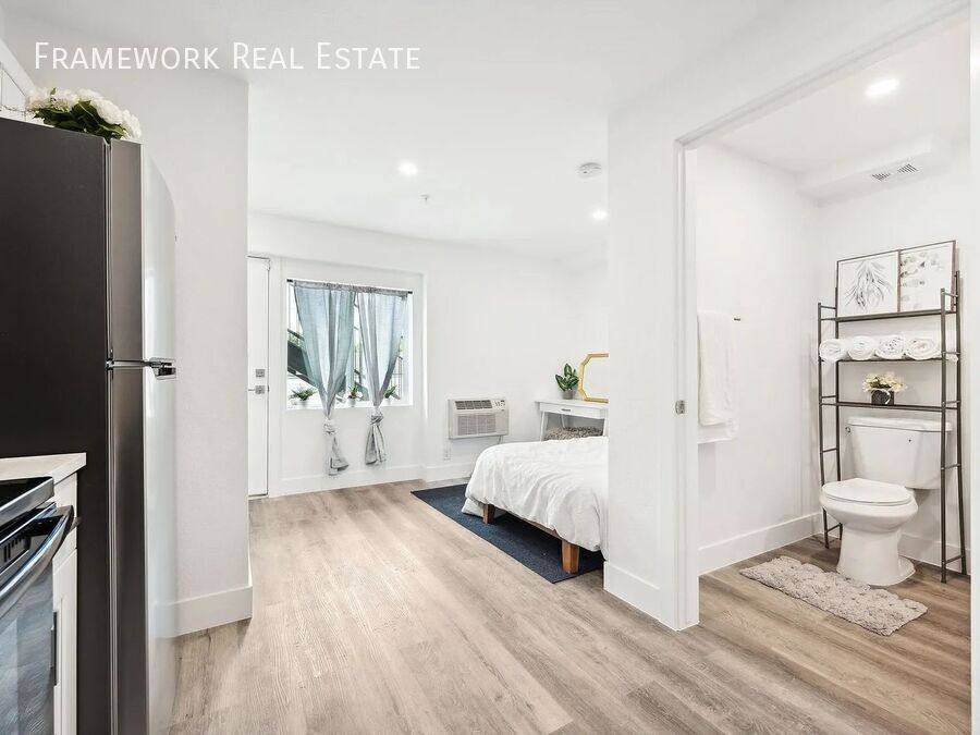 Apartment for rent at 11800 E Colfax Ave #220, Aurora, CO 80010