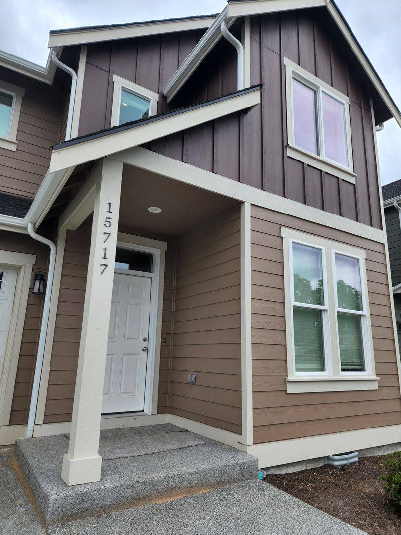 House for rent at 15717 View Dr SE, Yelm, WA 98597