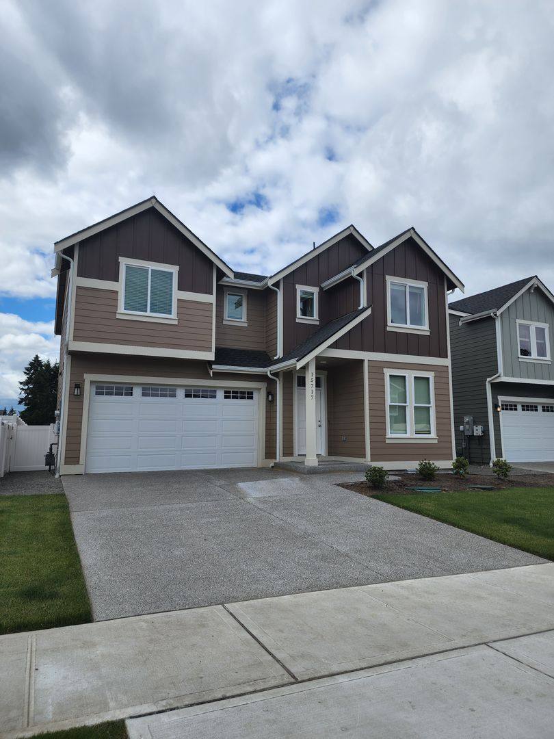 House for rent at 15717 View Dr SE, Yelm, WA 98597