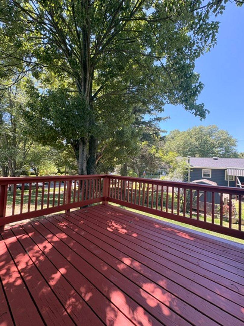 House for rent at 900 Neal Dr, Rockville, MD 20850