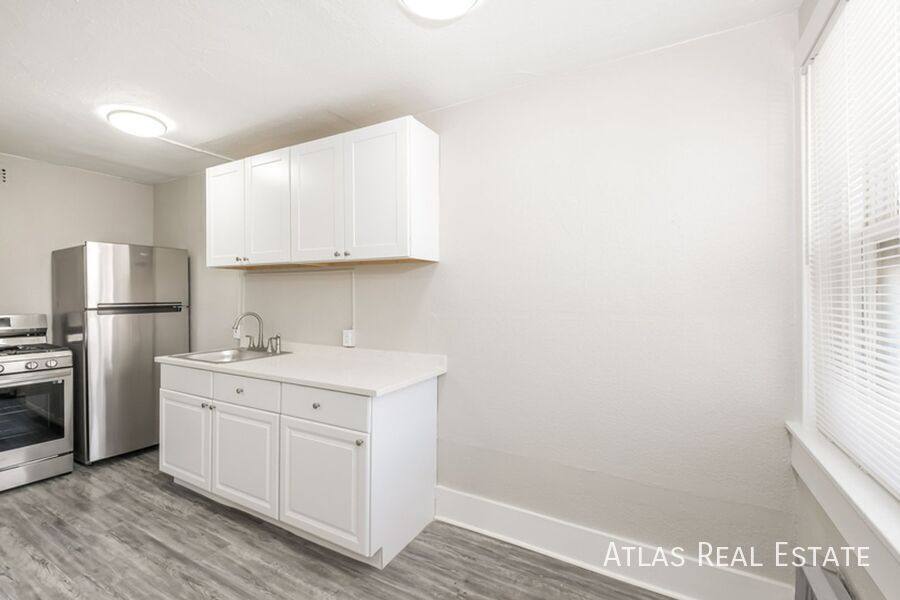 Apartment for rent at 970 N Pearl St #10, Denver, CO 80203
