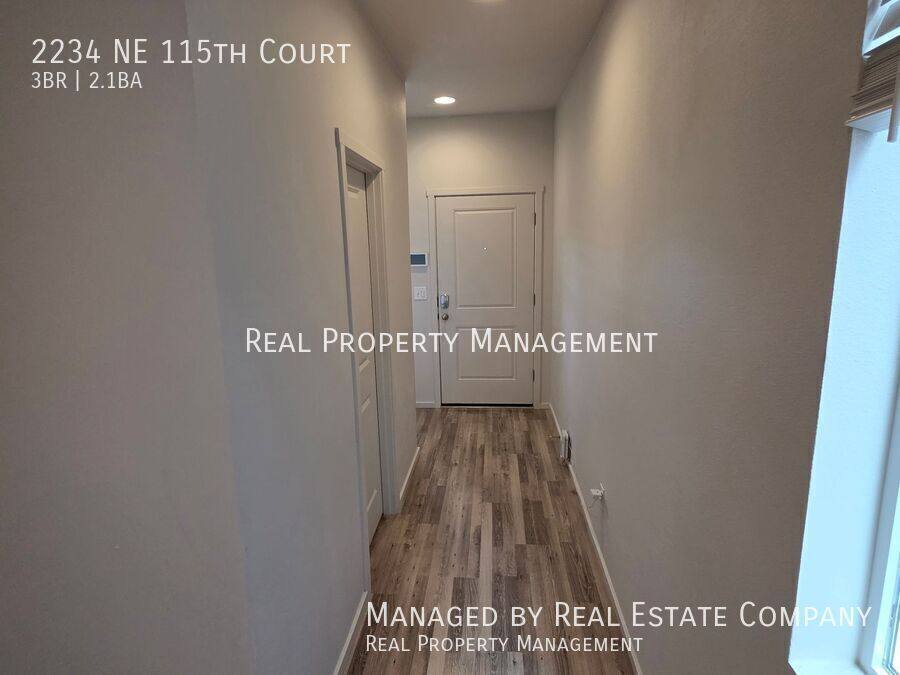Townhouse for rent at 2234 NE 115th Court, Vancouver, WA 98684