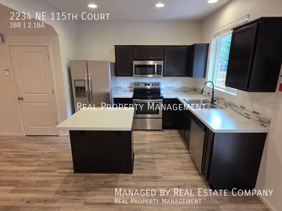 Townhouse for rent at 2234 NE 115th Court, Vancouver, WA 98684