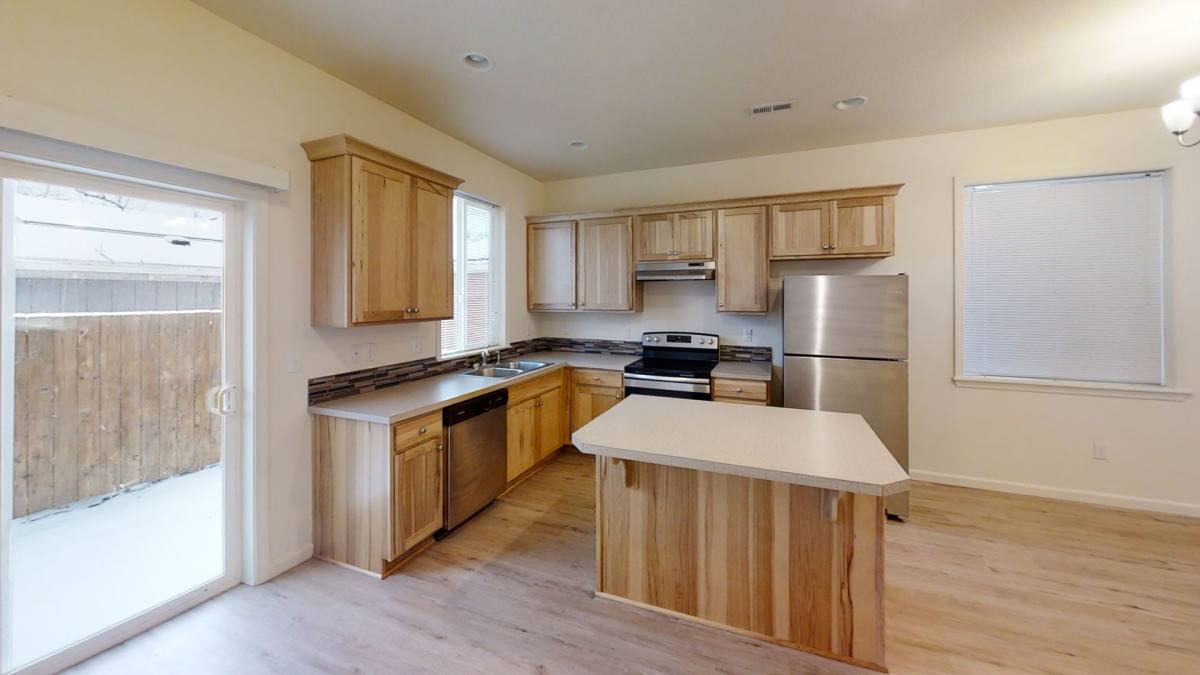 Townhouse for rent at 8316 SE Ramona St, Portland, OR 97206